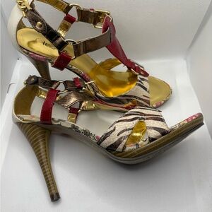 Stylish Animal Print Women's Shoe with Gold and Red Accents